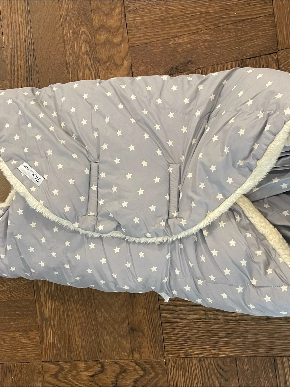7am Enfant NIDO bassinet wrap stars
